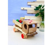 Խաղալիք փայտե բեռնատար